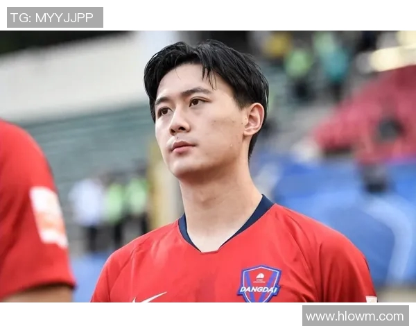 蒋圣龙拦截精彩瞬间回顾与分析引发球迷热议