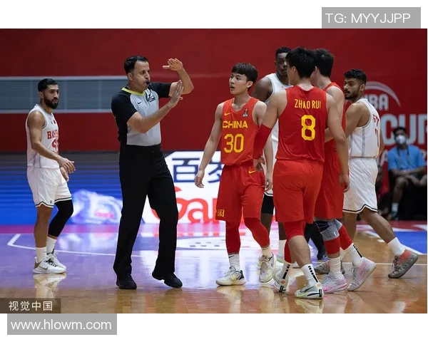 马刺队在与中国男篮对决中展现强大攻势与精湛技术 马刺队在与中国男篮对决中展现强大攻势与精湛技术